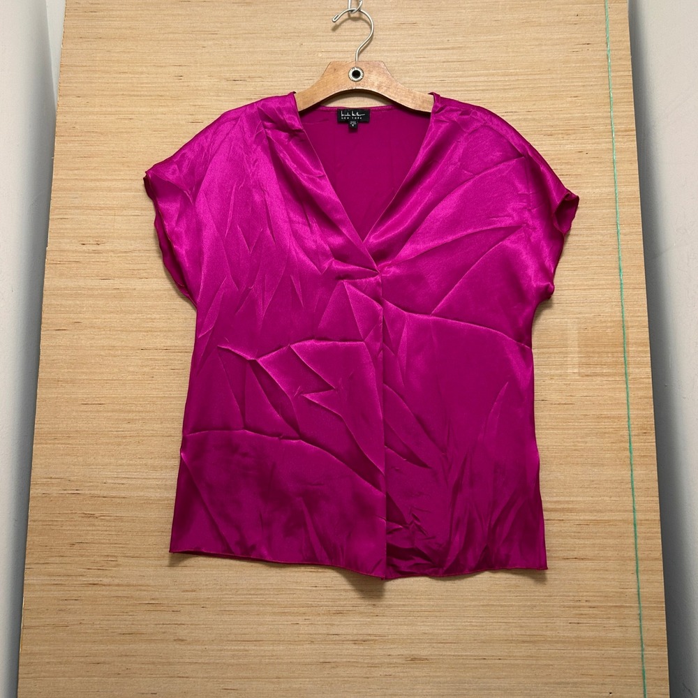 Nicole Miller New York Magenta Pink Satin V-Neck Cap Sleeve Blouse Small